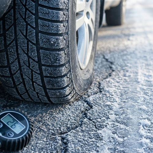 покращення зчеплення авто на льоду без шипів