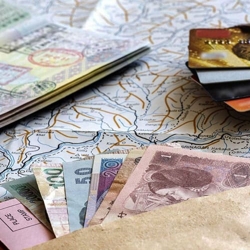Как экономить на обмене валюты при путешествиях