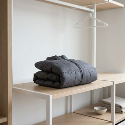 Как хранить зимнюю куртку?